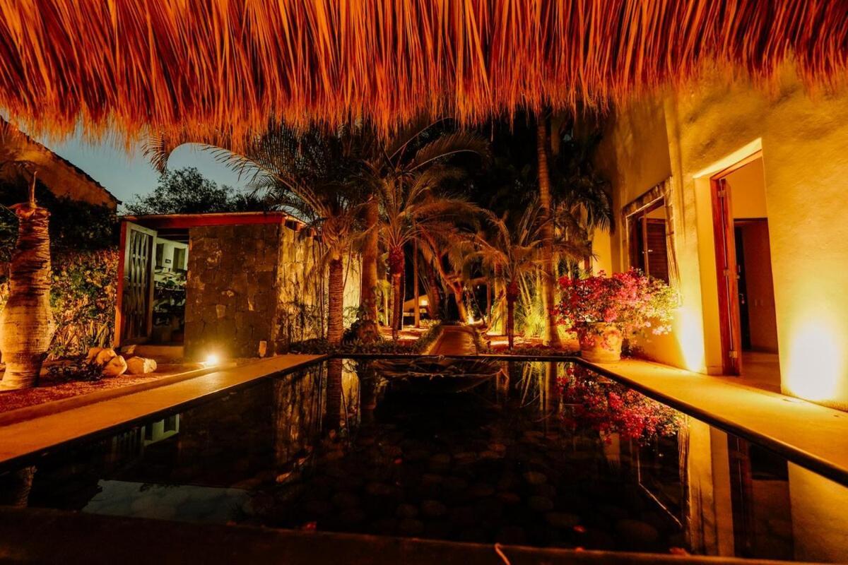 Dream Villa With Private Beach And Catering Zihuatanejo Exterior photo